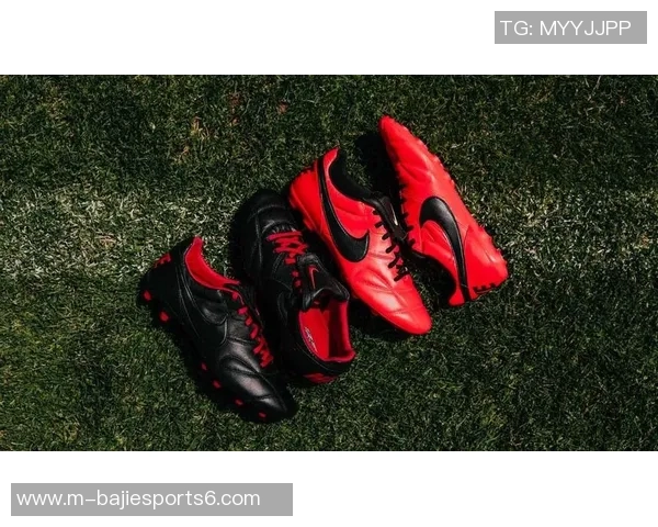 耐克红色足球鞋的魅力与性能解析让你在球场上尽显风采